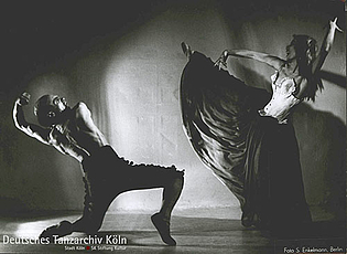 Alexander von Swaine und Lisa Czobel tanzen ‚Caprichos nach Goya‘, 1950er Jahre.